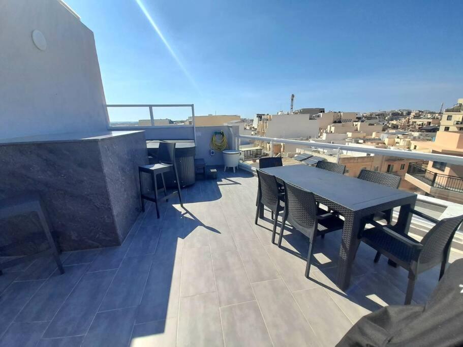 Marsaskala Sea View Duplex Penthouse - Mive Properties Bagian luar foto