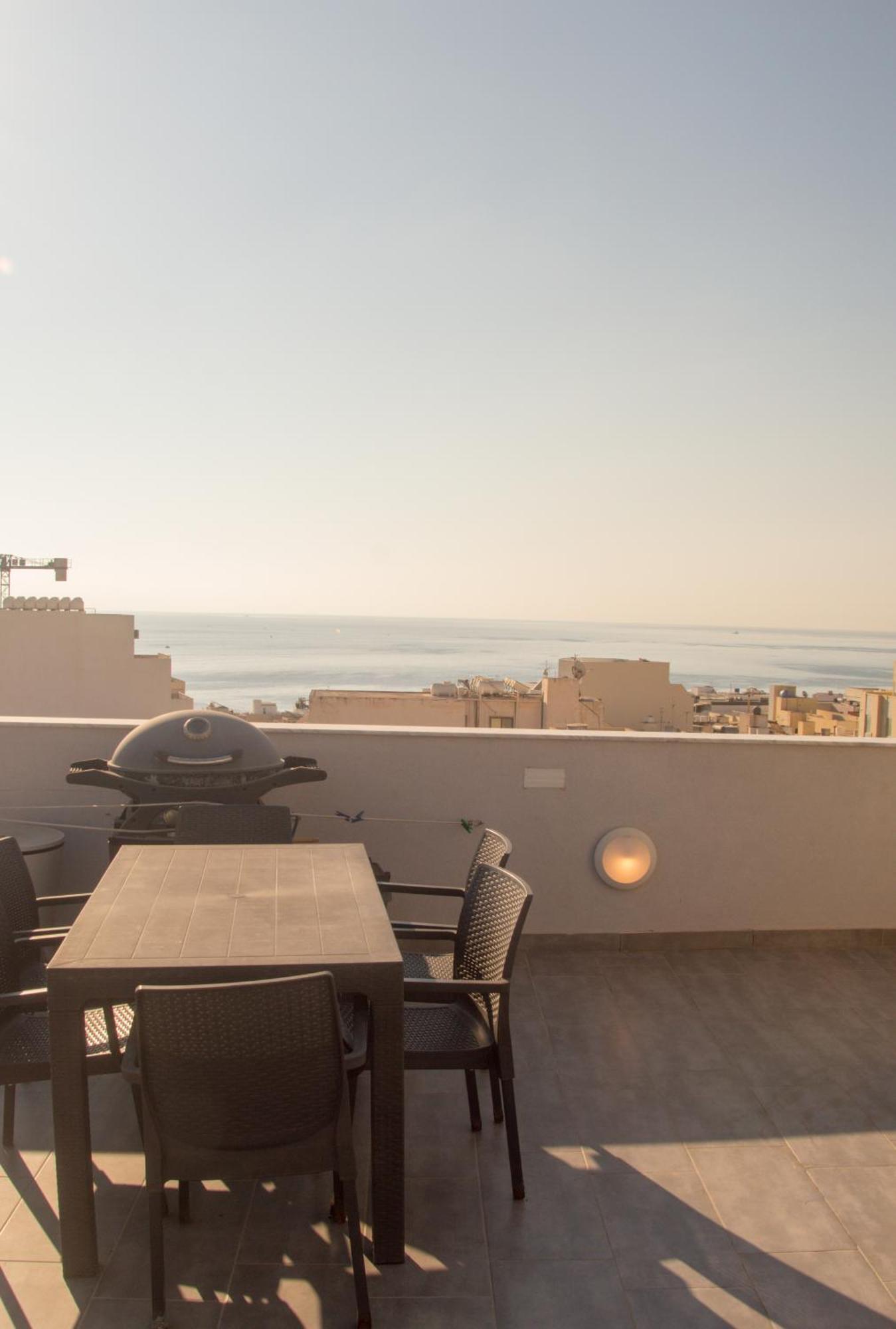 Marsaskala Sea View Duplex Penthouse - Mive Properties Bagian luar foto